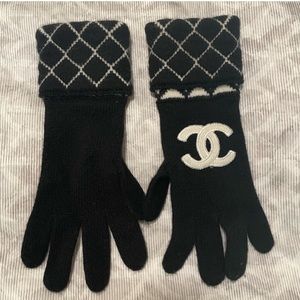 Authentic CHANEL gloves